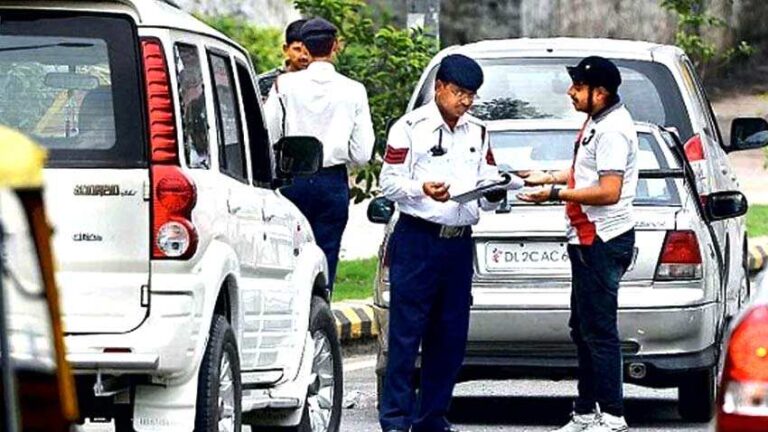 Traffic Rules: होली के दिन भूलकर भी न करें ‘कार को BAR’ बनाने की गलती, नहीं तो भारी होगा नुकसान