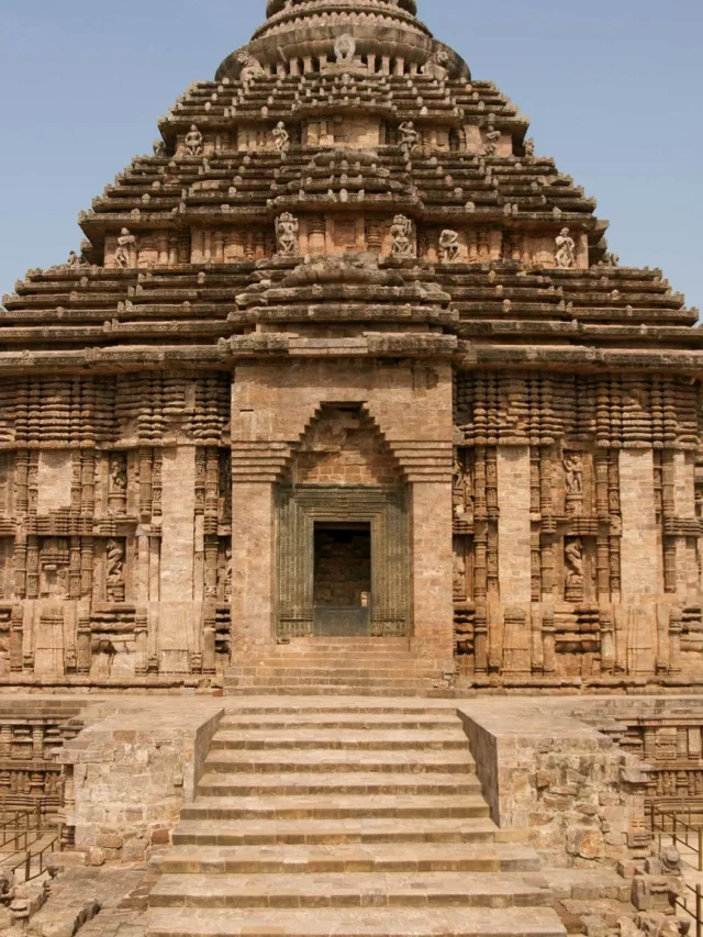 Sun-Temple-Konarak-Orissa-India